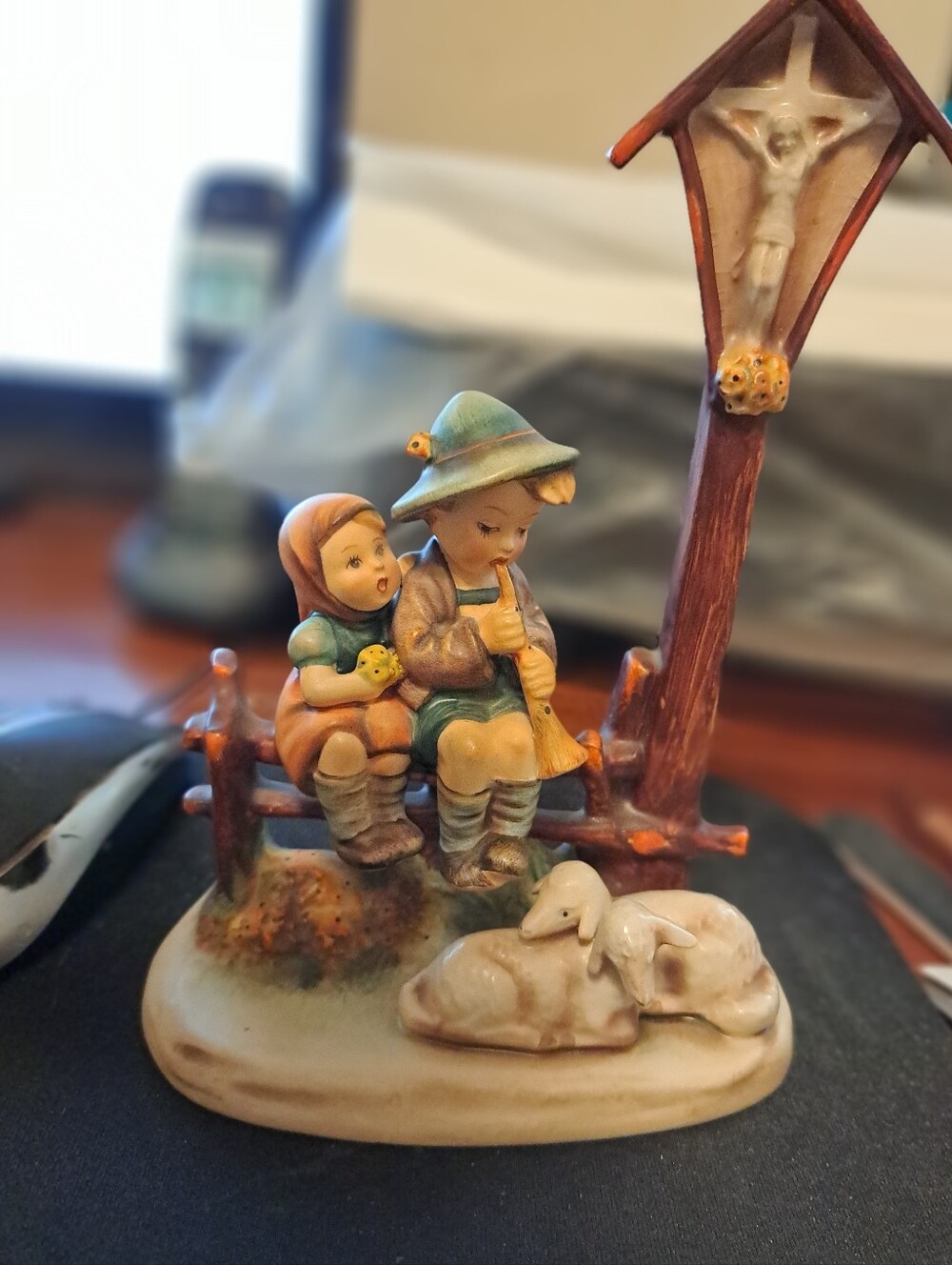 Rare Goebel Hummel TMK2 Wayside Devotion 28/2 Excellent